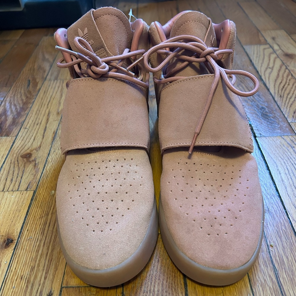 Men sneakers